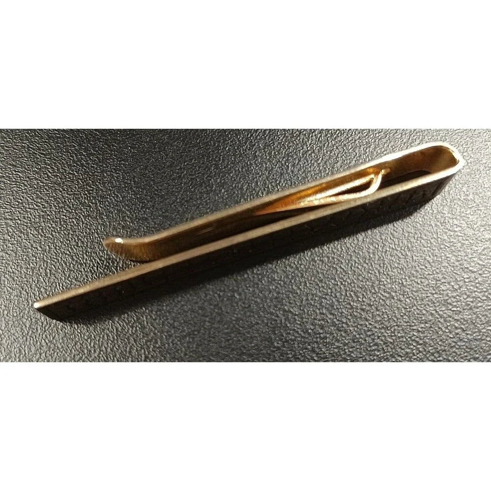 Vintage Set Of Swank Goldtone Cufflinks And Tie Clip Crocodile Pattern